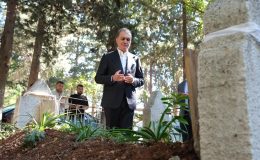 AK Parti Sözcüsü Ömer ÇELİK’ten  Anlamı Yüksek Kabir Ziyareti…