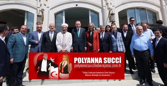 Cumhurbaşkanımız ERDOĞAN, Başkentimiz Ankara’da Mardinli Tanınmış Değer Süleyman Bölünmez ‘in Banisi Olduğu  Eğitim Vakfı Camiinde Cuma Namazının Ardından Etkin İsimlerle Sohbet Ederek İncelemelerde Bulundu…